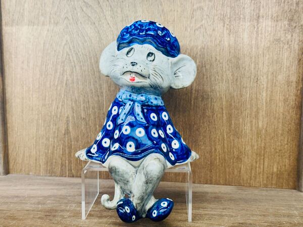 Mouse Figurine 8"