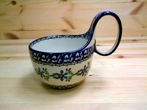 Bowl with Loop-Handle 6"