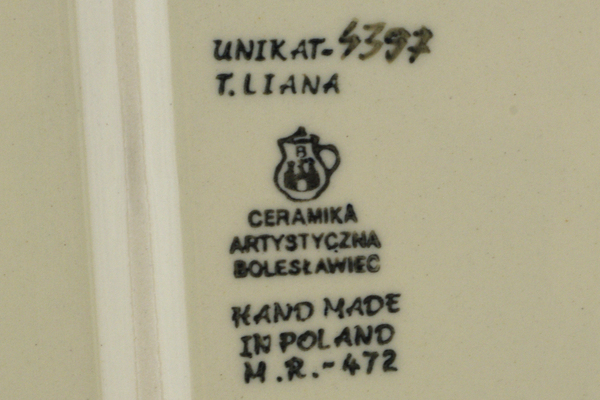 Baker with Cover 14"