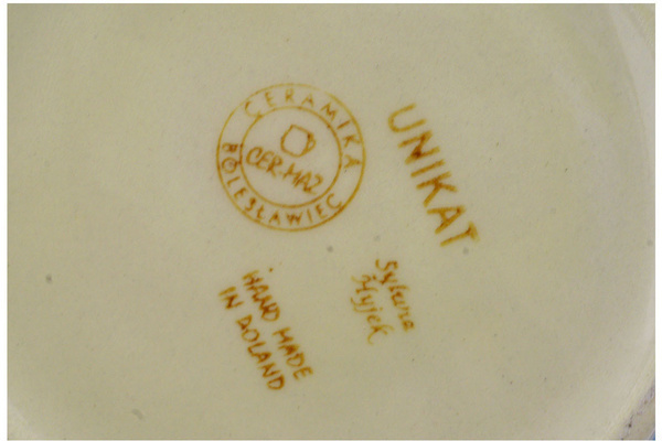 Jar with Lid and Handles 9"