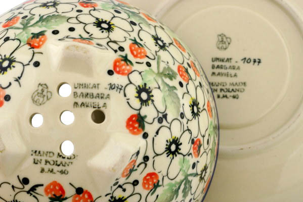 Colander with Plate 8"