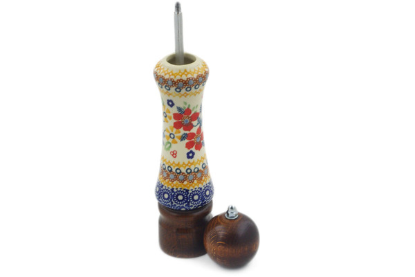 Pepper Grinder 8"