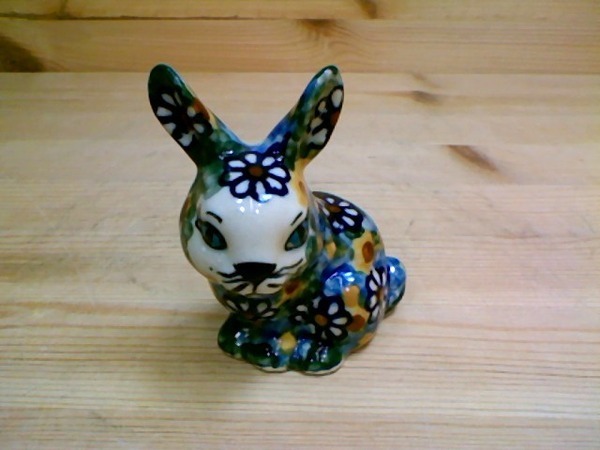 Bunny Figurine 3"