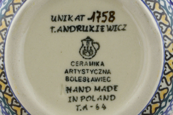 Bowl with Loop-Handle 6"