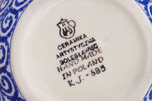 Bowl with Loop-Handle 6"