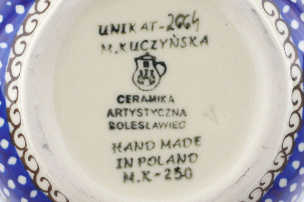 Bowl with Loop-Handle 6"