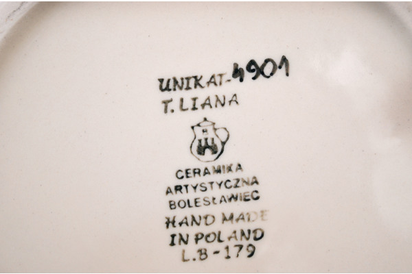 Jar with Lid and Handles 9"