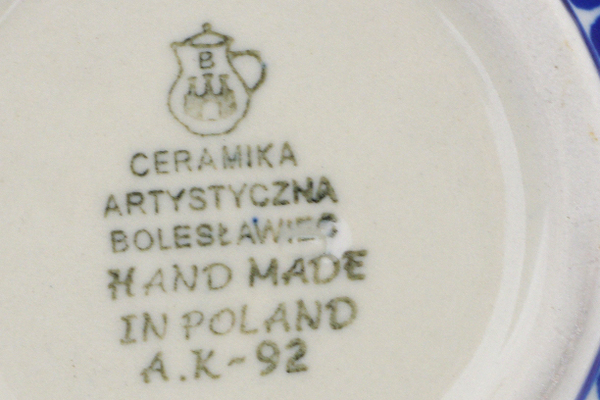 Bowl with Loop-Handle 6"