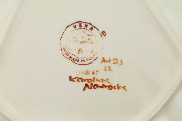 11" Fluted Shell Shaped Platter