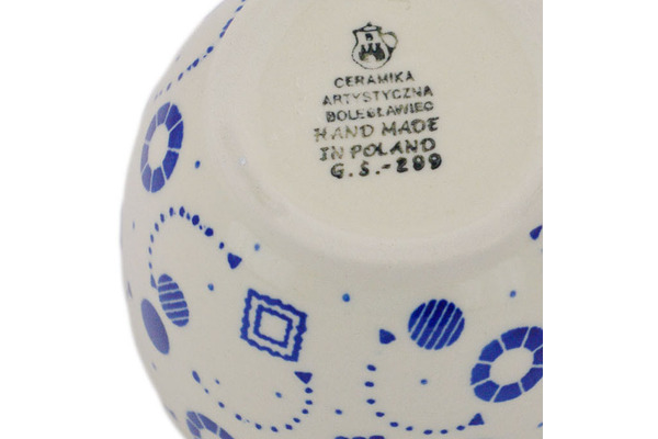 Bowl with Loop-Handle 6"