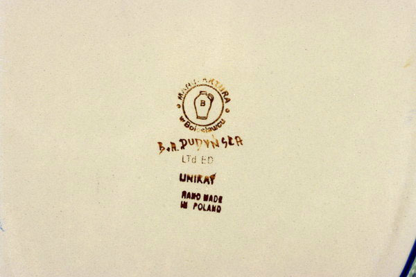 Oval Baker with Handles 13"