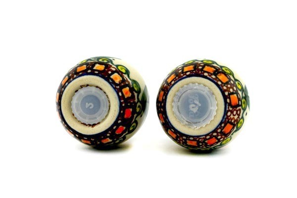 Salt and Pepper Set 2"