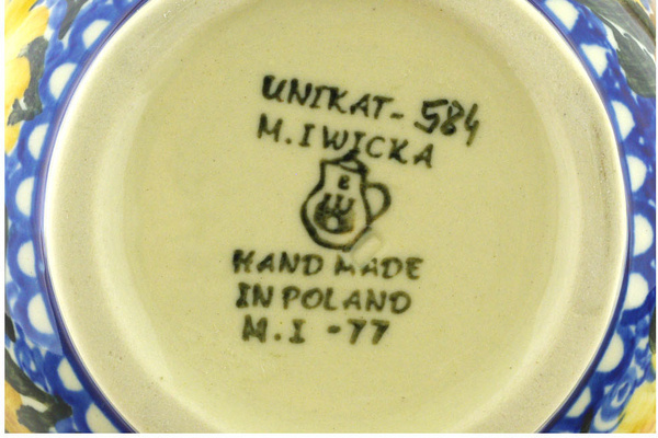 Bowl with Loop-Handle 6"