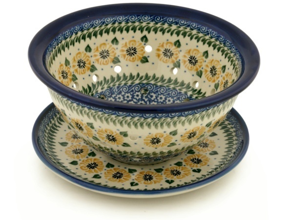 Colander with Plate 8"