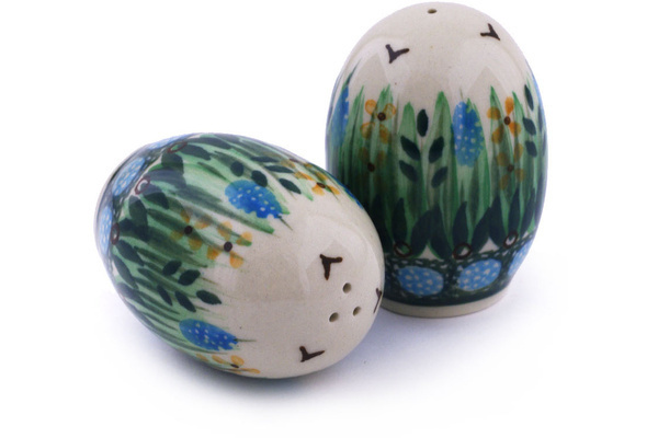 Salt and Pepper Set 2"