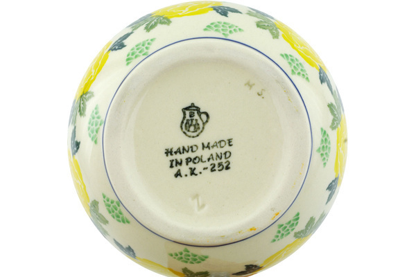 Bowl with Loop-Handle 6"