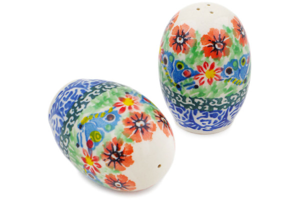 Salt and Pepper Set 2"