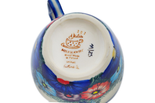 Bowl with Loop-Handle 7"