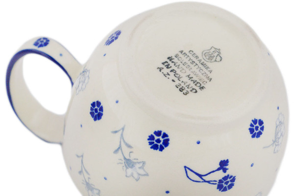 Bowl with Loop-Handle 6"