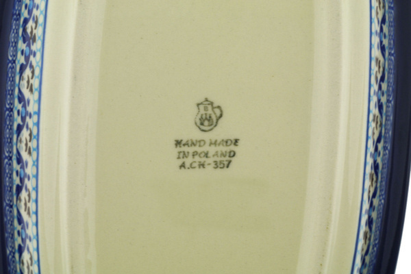 Oval Baker with Handles 14"