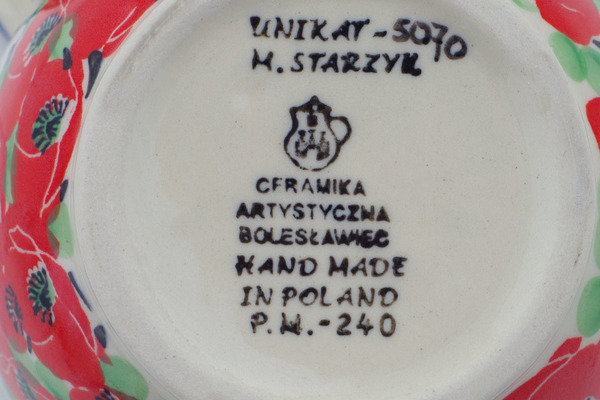 Bowl with Loop-Handle 6"