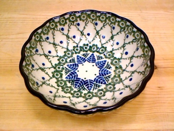 Scalloped Fluted Bowl 5"