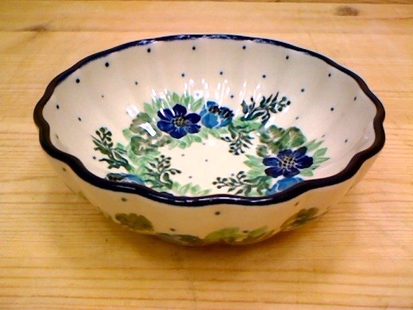 Scalloped Fluted Bowl 5"