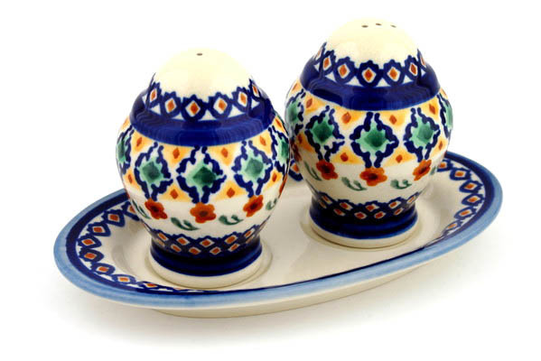 Salt and Pepper Set 7"