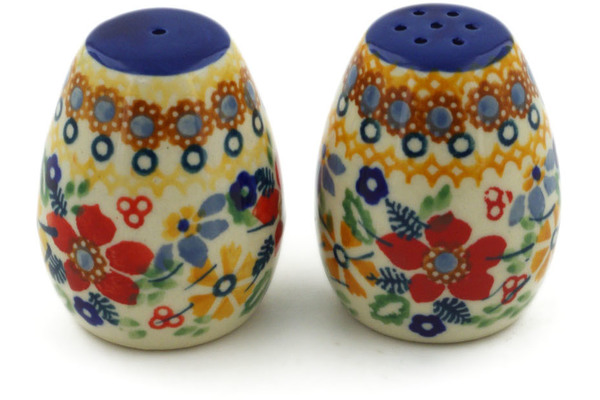 Salt and Pepper Set 2"