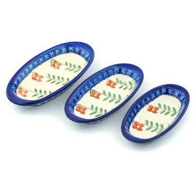 Polish Pottery Condiment set of 3 nesting dishes: 7&frac14;-inch, 6&frac12;-inch, 5&frac34;-inch Red Berries
