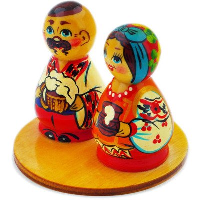 Wood Couple Figurine 2&quot;