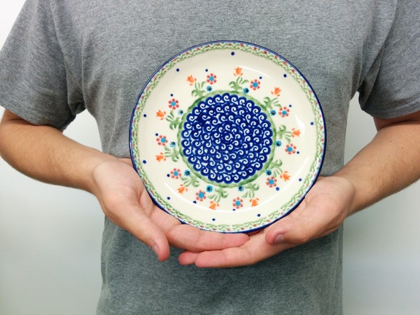 https://www.artisanimports.com/polish-pottery/dessert-plate-7.5-inch-spring-flowers-h0419c-size.jpg