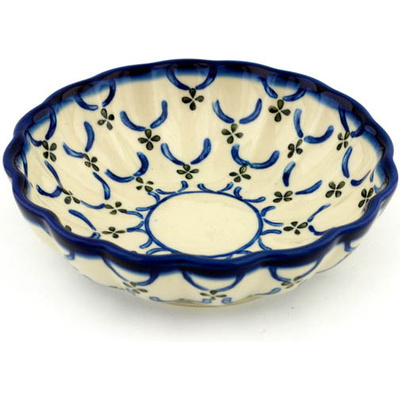 Polish Pottery Fluted Bowl 6-inch Garden Lattice